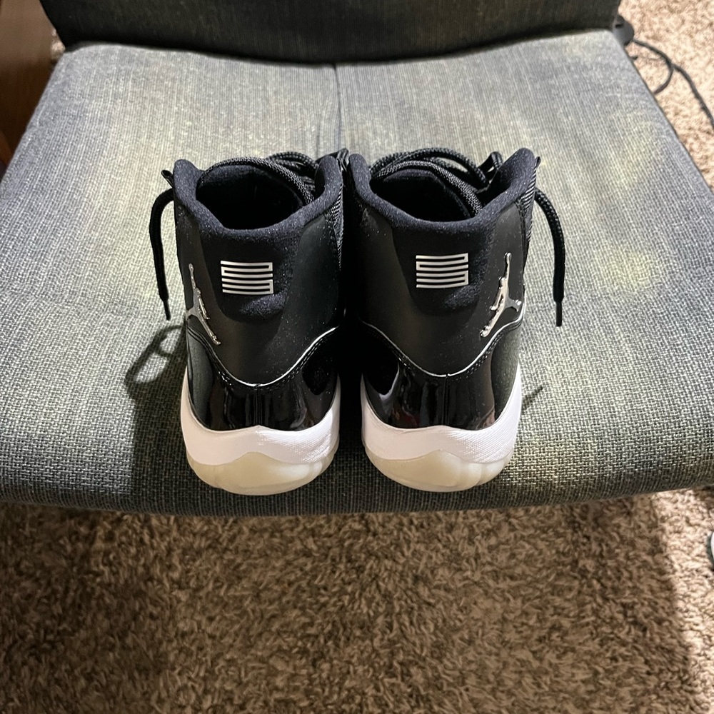 Retro 11 Jordan size 10.5